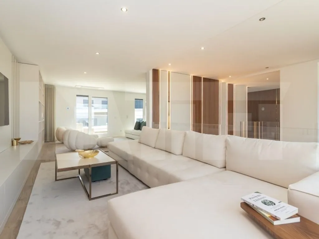 Elutuba - Luxury Duplex with Private Parking in Montijo