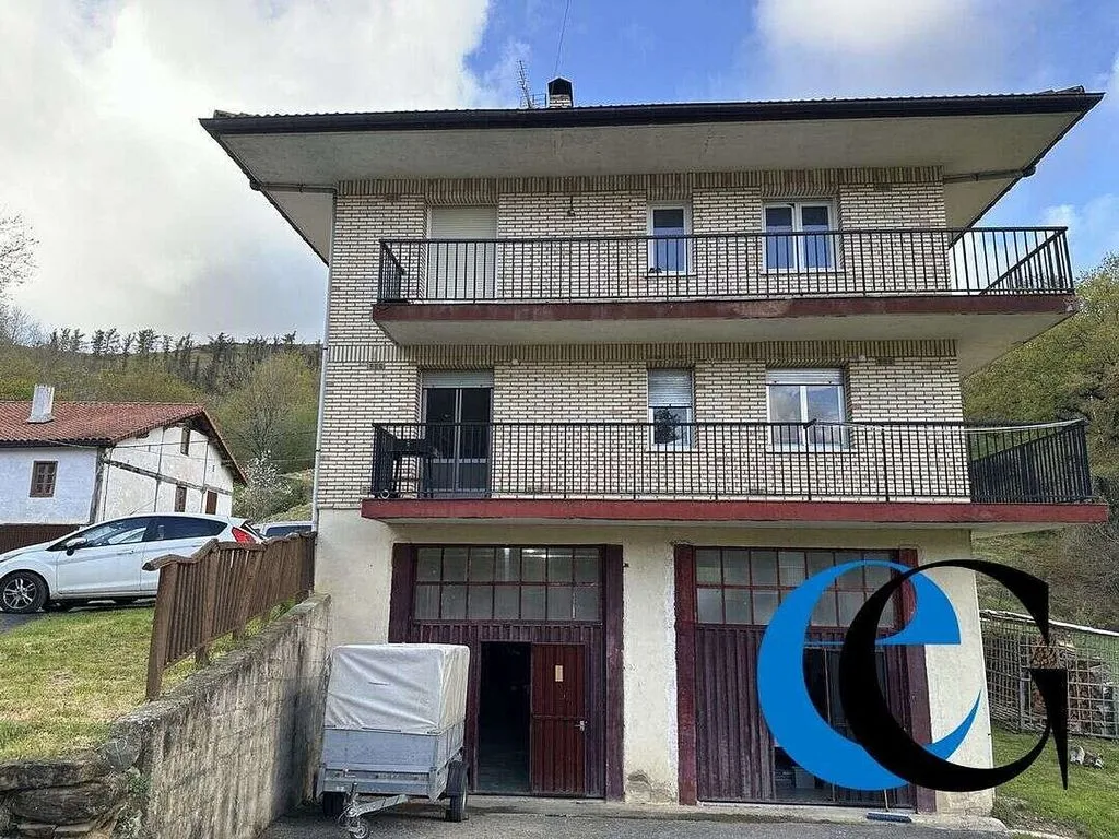 Extérieur - Apartment with Balcony in Aia