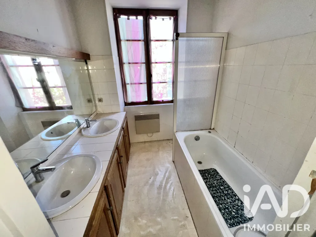 Bagni - Townhouse with Courtyard in Village