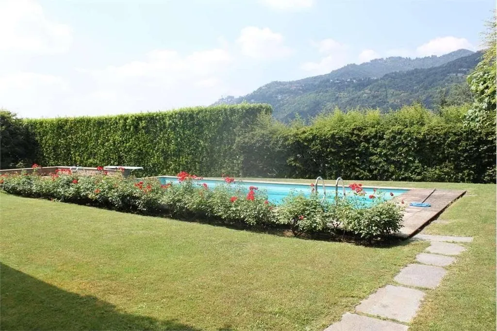 Jardin - Luxury Villa with Lake View in Lipomo