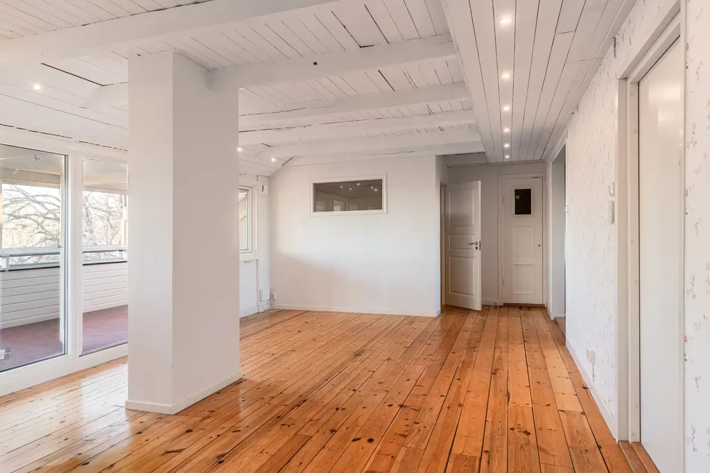Elutuba - Apartment with Balcony in Alunda