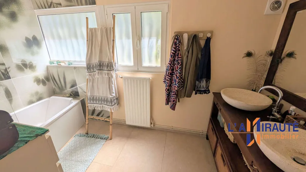 Salles de bain - Maison avec Jardin et Terrasse à Houilles