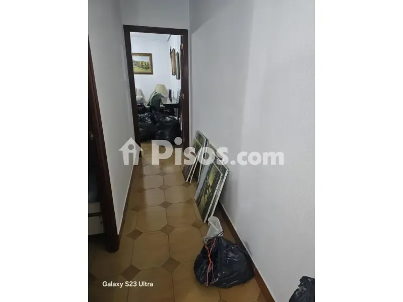 Entrée - Apartment with Balcony in Renfe Area
