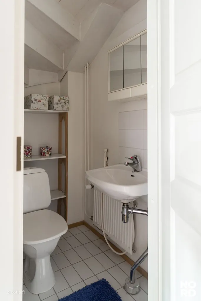 Salles de bain - Terraced House with Sauna in Tuomarila, Espoo