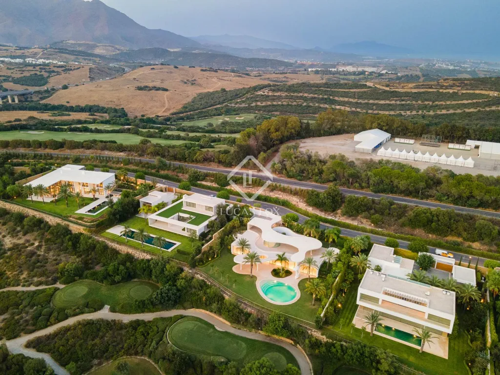 Vista aerea - Contemporary Villa with Pool in Estepona