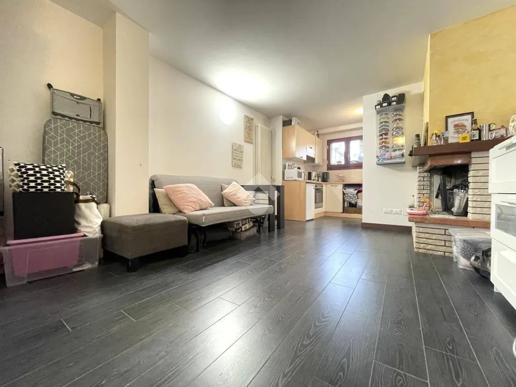 Elutuba - 3-Bedroom Apartment with Balcony in Cotignola