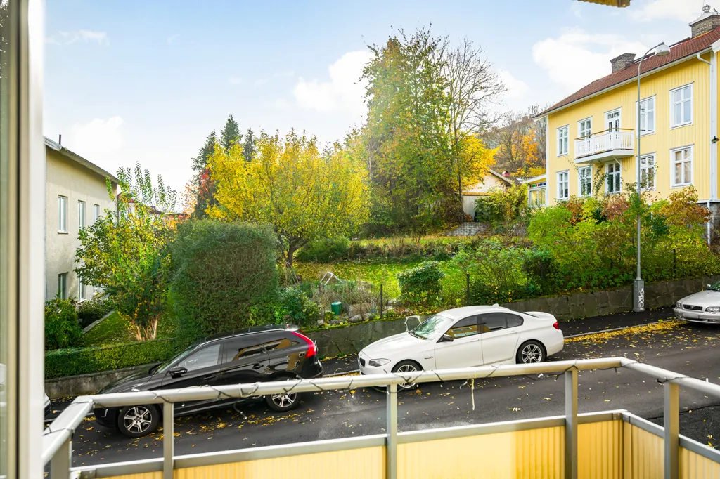 Balcon - City-Adjacent Apartment with Balcony in Fredriksdal