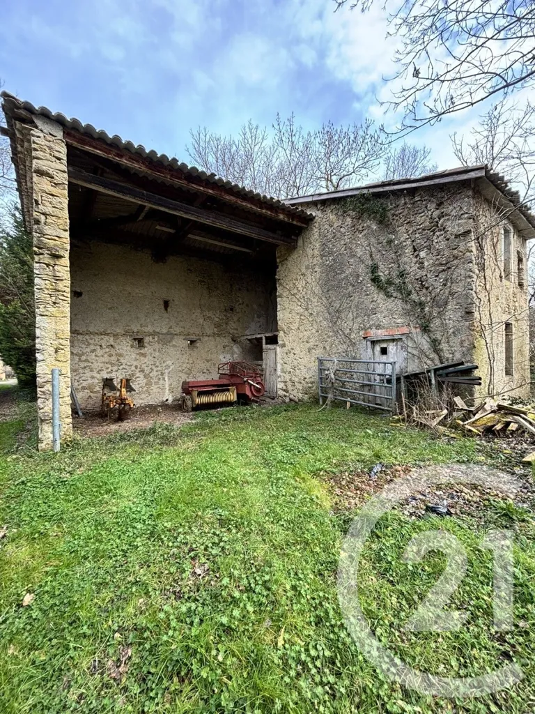 Giardino - Old Mill with River View in Limbrassac