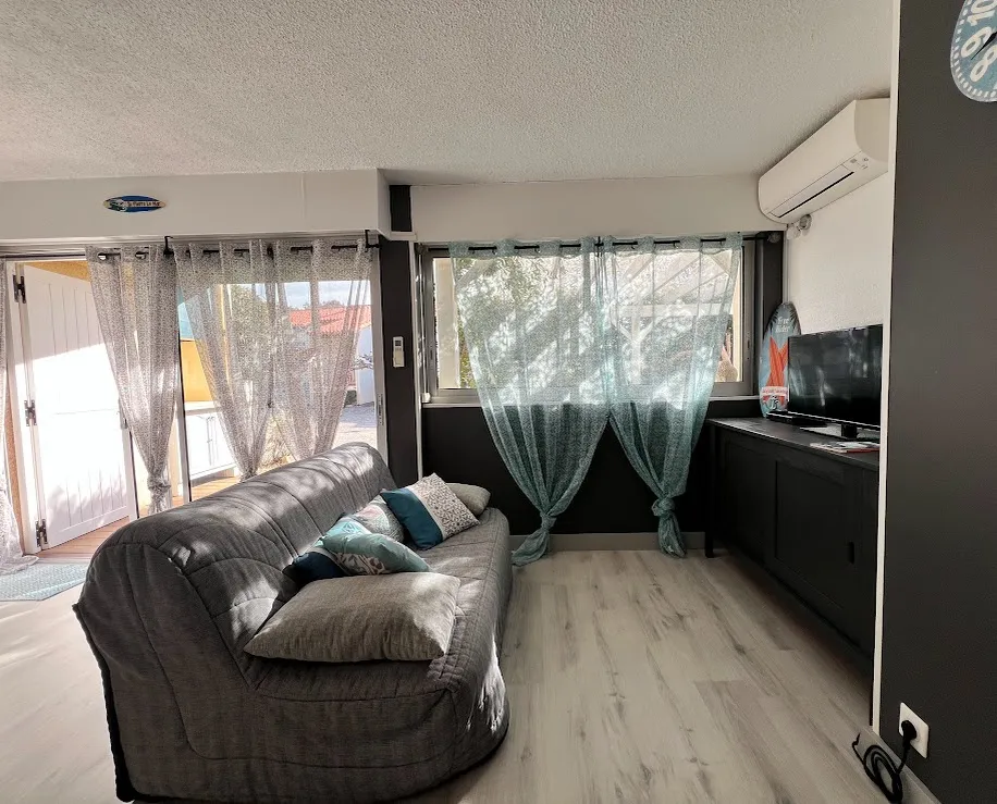 Elutuba - Apartment with Terrace near St Pierre Beach