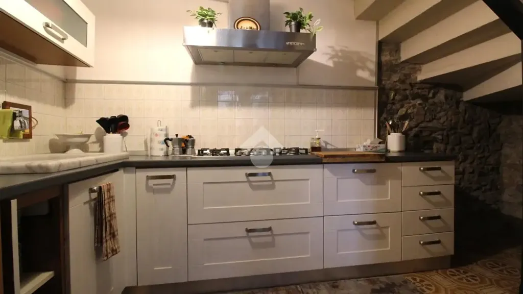 Cuisine - Independent House with Courtyard in Arzignano