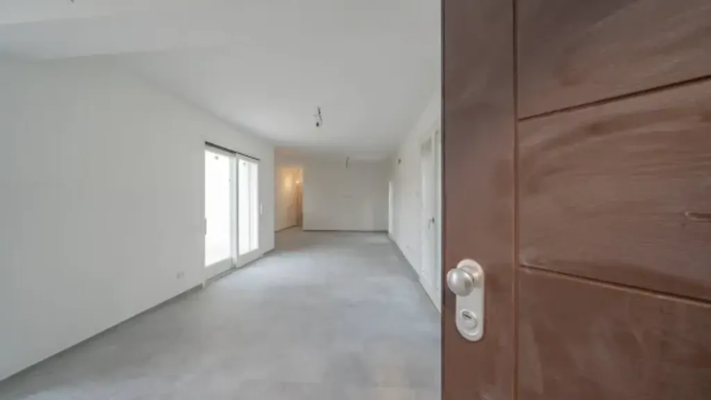 Entrée - Modern Apartment with Triple Exposure in Frascati