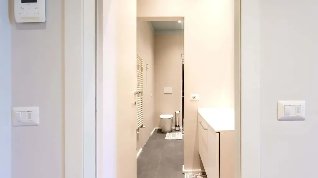 hallway_entrance
