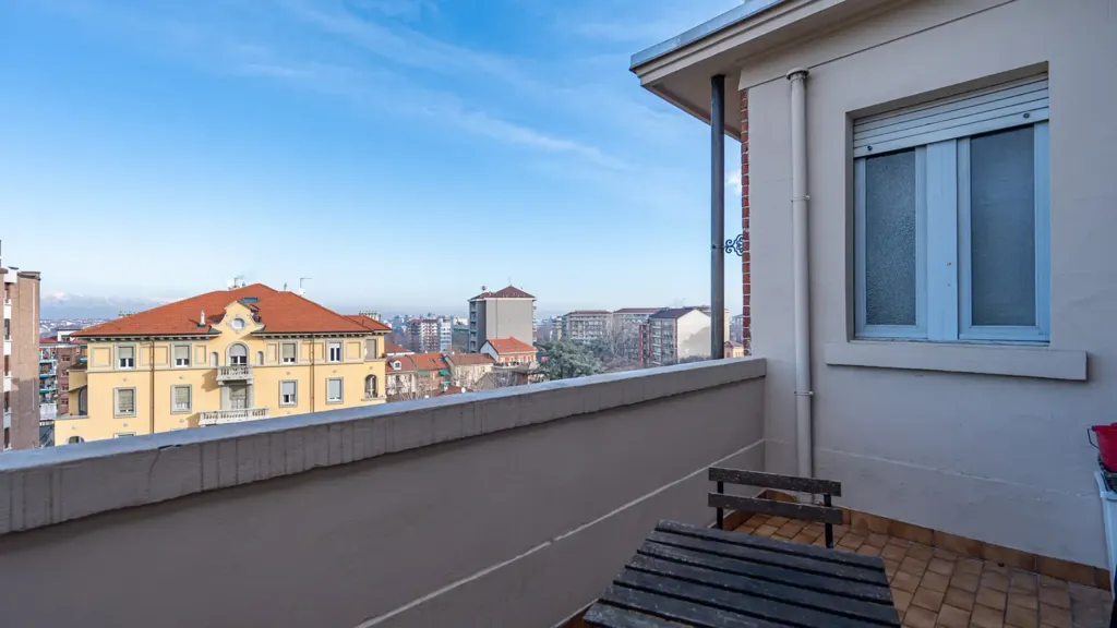 Balcon - Panoramic Apartment with Balcony in Turin