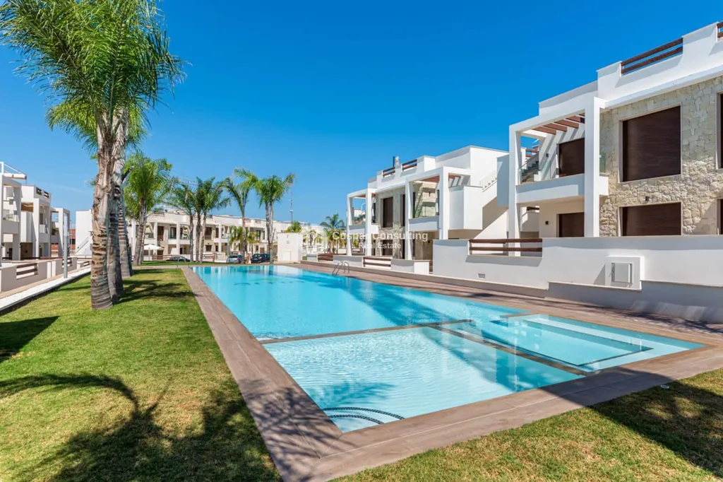 Piscine - Penthouse with Mountain Views in Torrevieja