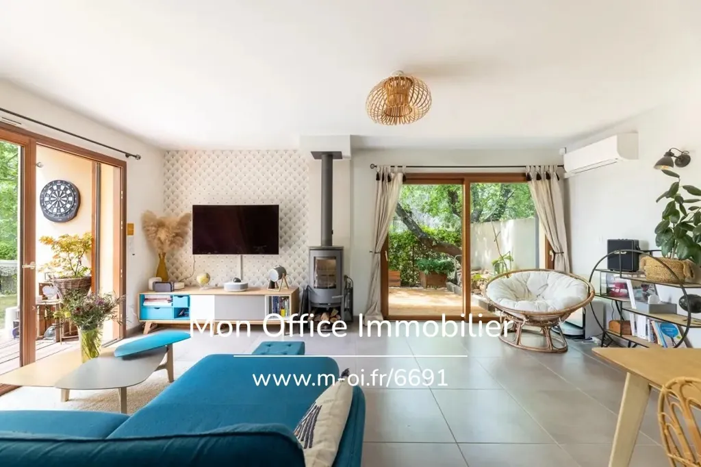 Elutuba - Modern House with Pool in Saint-Cannat