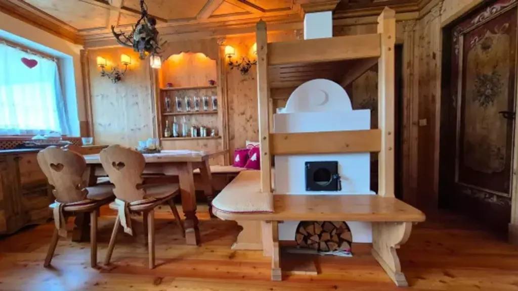 Söögituba - Luxury Flat with Private Garden in Borca di Cadore