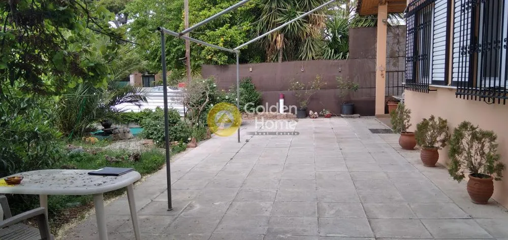 Terrasse - Industrial Plot with Office in Kifissia