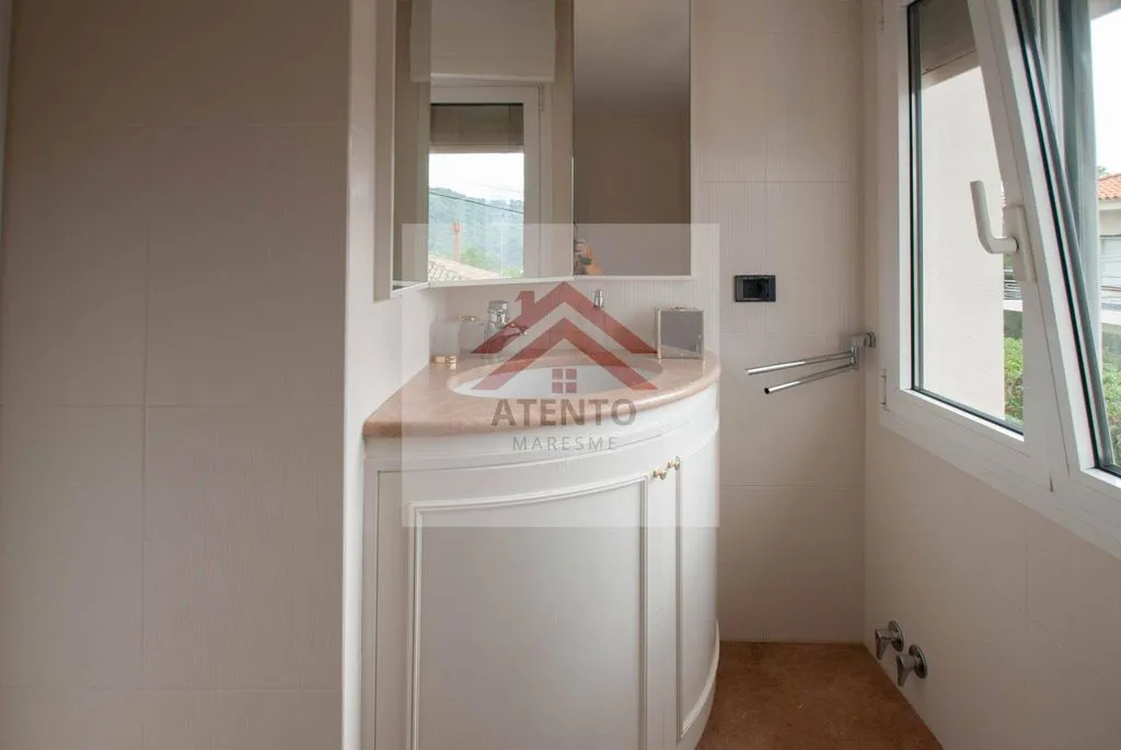 Bagni - Detached House with Sea View in Premià de Dalt
