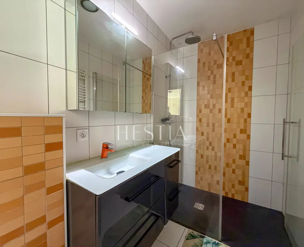 Vannitoad - Luxury House with Pool on Lake Bourget, Aix-les-Bains