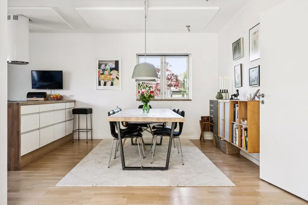 Sala da pranzo - Modernised Villa with Garden in Virum