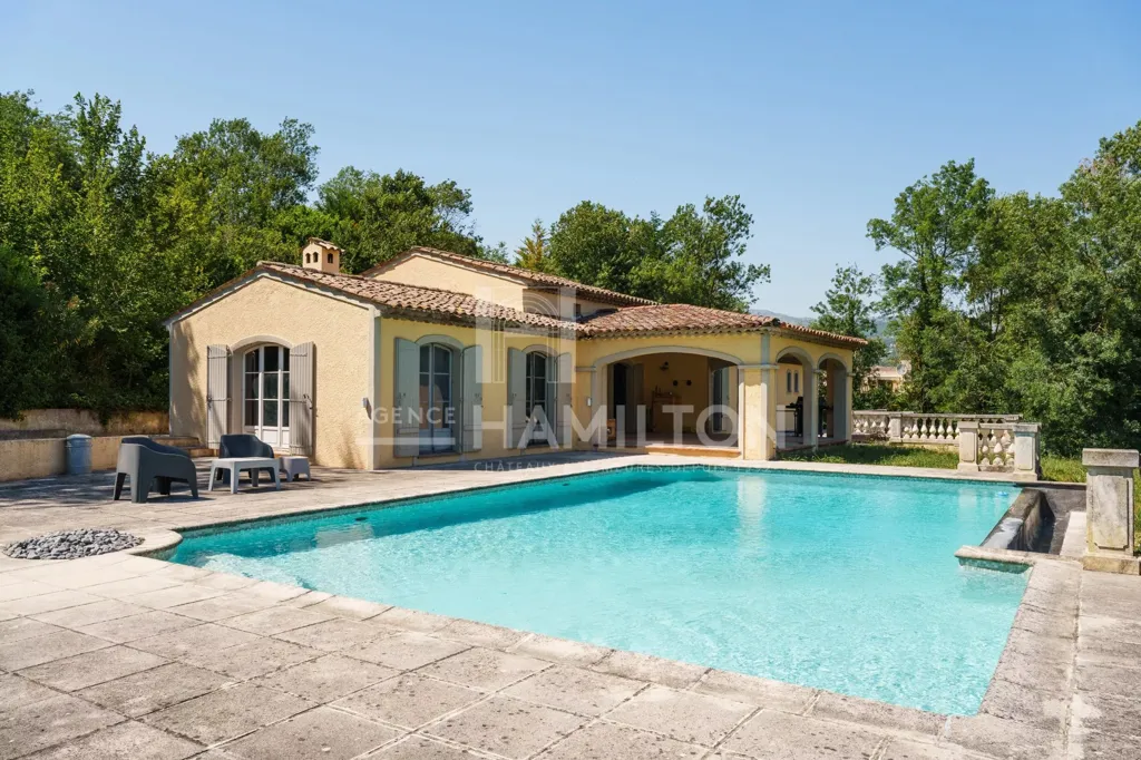 Piscina - Traditional Villa with Pool near Valbonne