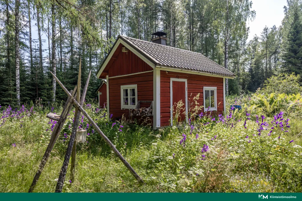 Välivaade - Traditional Cottage with Barn in Kantala