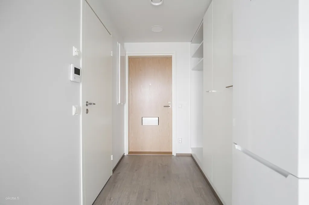 Esik - Modern Studio with Balcony in Finnoo, Espoo