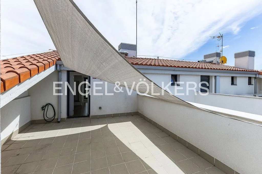 Terrass - Duplex Attic with Terraces in Cornellà