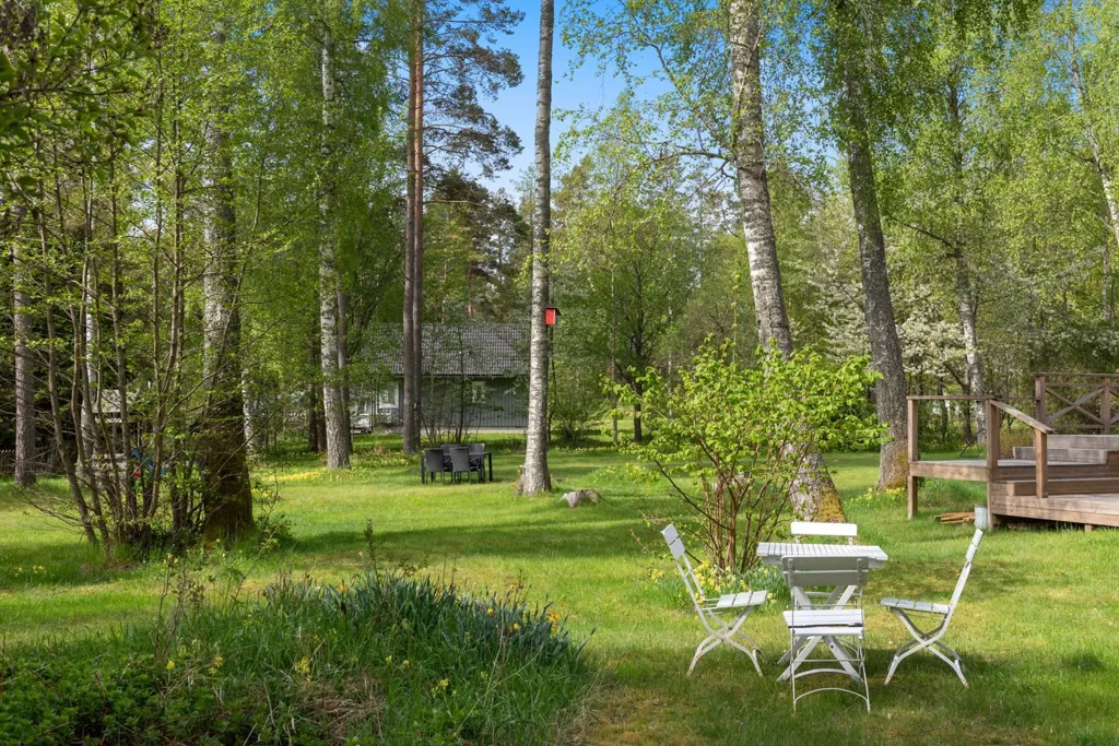 Giardino - Well-Maintained Cottage with Garden in Runmarö