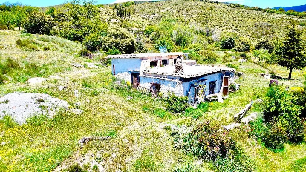Välivaade - Rustic Finca with Water Source in Sierra de Júbar