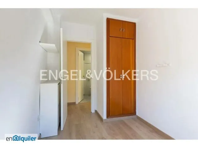 3 magamistoaga korter asukohas Valencia