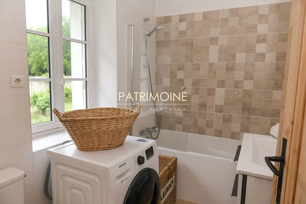 Pesuköök - Triplex near Château de la Trousse, Ocquerre