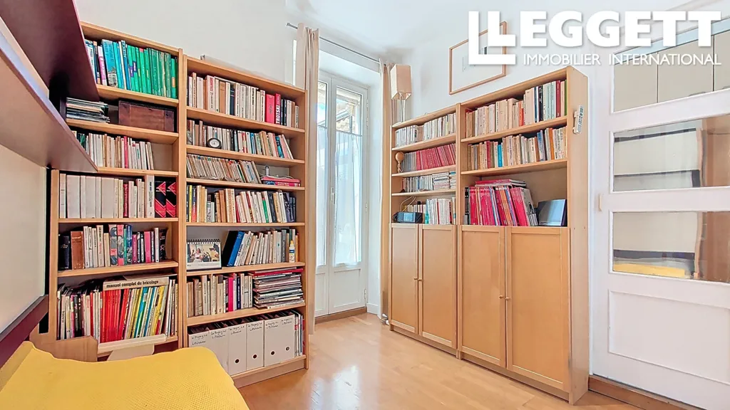 Studio - Top Floor Duplex with Balcony in Nice Centre