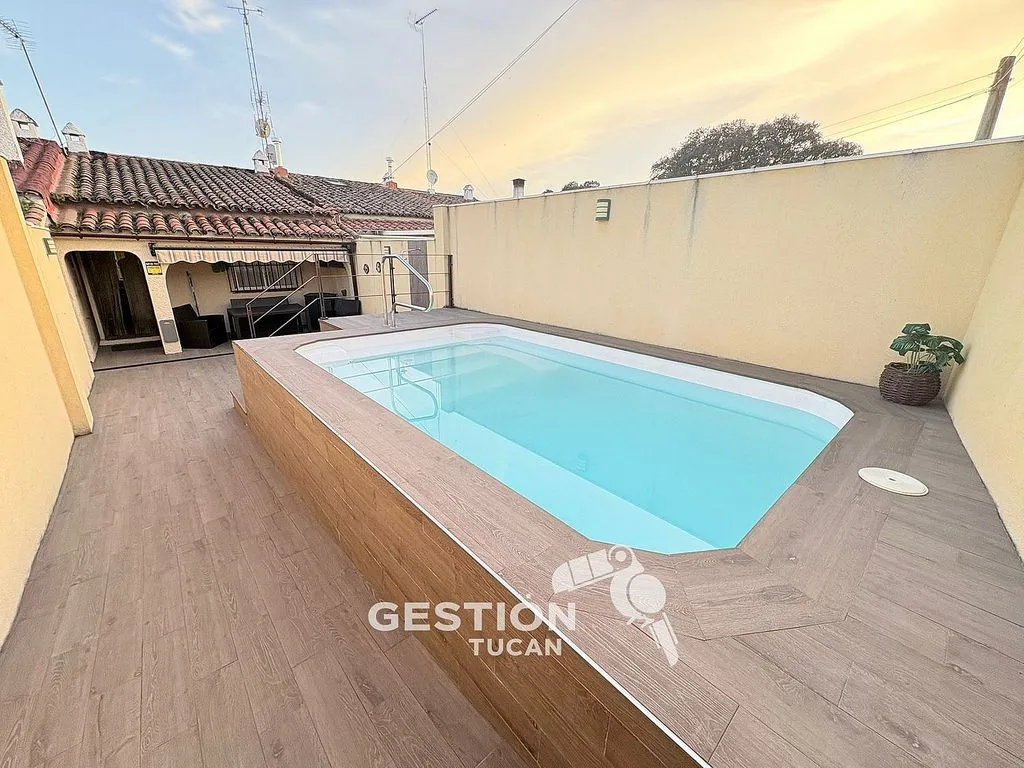 Piscina - Chalet with Private Pool in Serranillos Playa