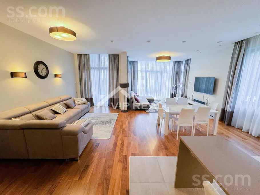 Elutuba - Modernised Apartment with Balcony in Dzintari