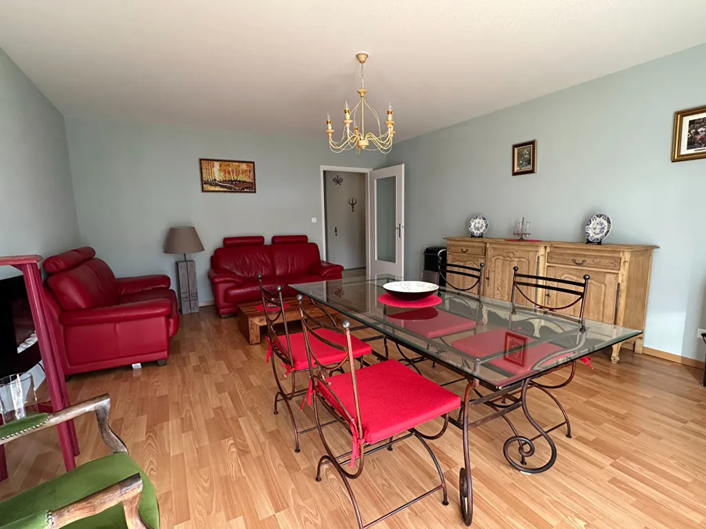 Sala da pranzo - Meublé T3 with Terrace in Talant