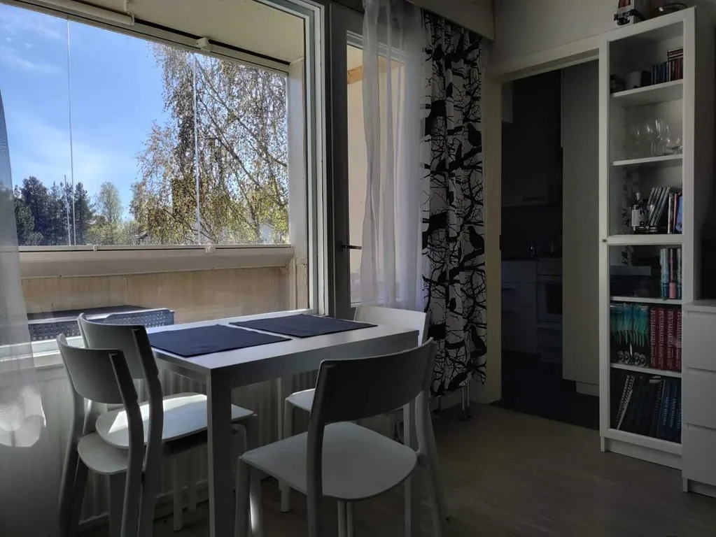 Salle à manger - Modernised Studio with Balcony in Panelia