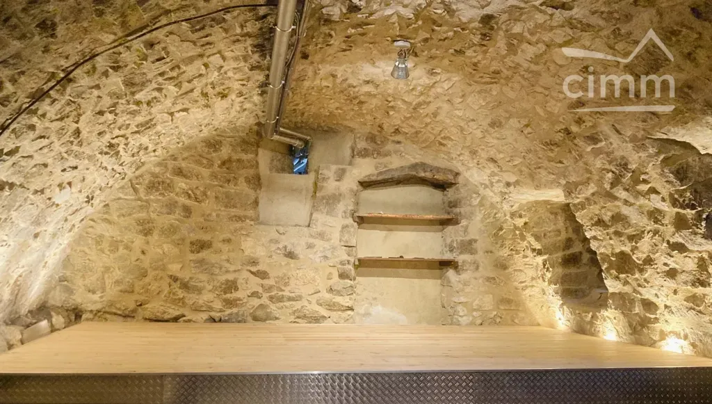Pièces - Maison en pierre avec vue panoramique à Saint-Andéol-de-Vals