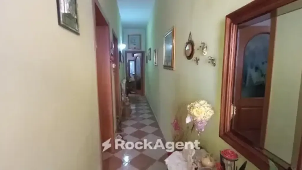 hallway_entrance