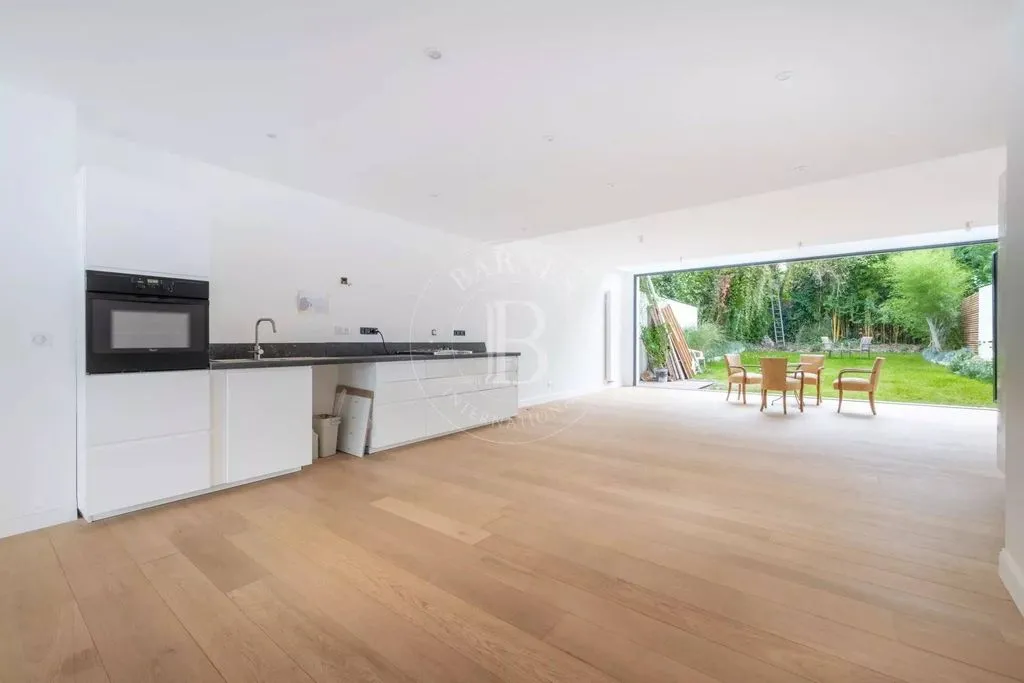 Cuisine - Maison Contemporaine avec Jardin Privé à Montreuil
