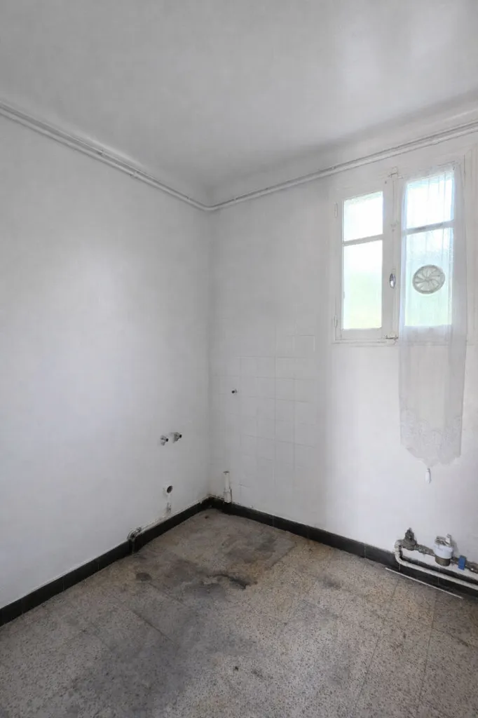 Rooms - Villa with Terrace in Quiet District