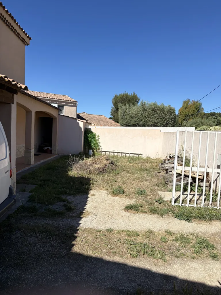 Aed - Quiet House with Pool Potential near Ceyreste Centre