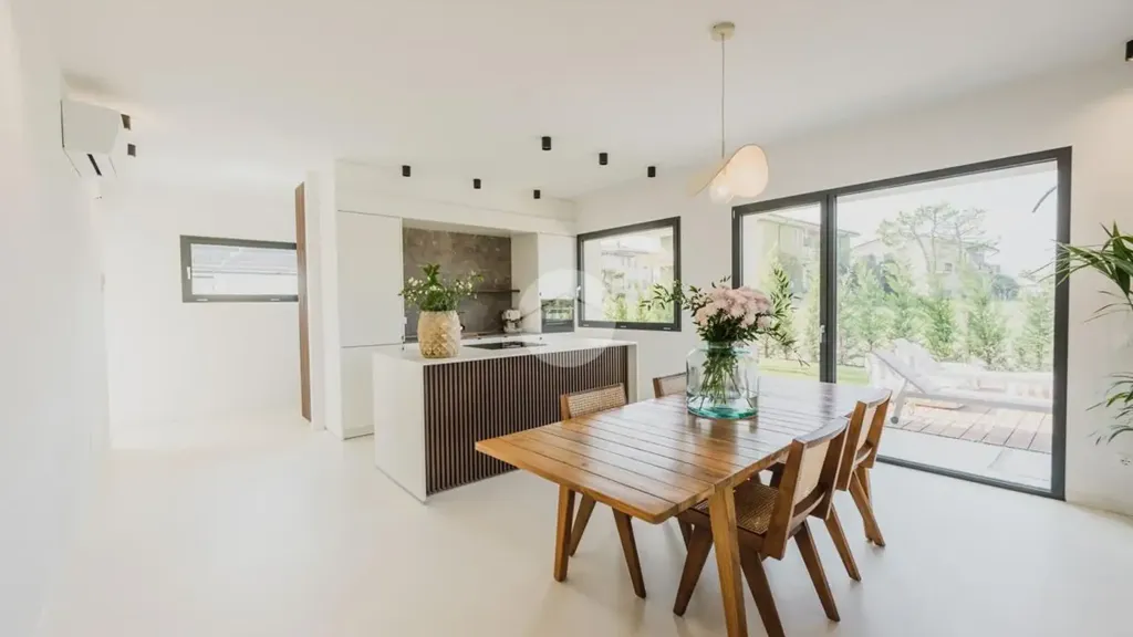 Söögituba - Minimalist Villa with Pool in Lazise