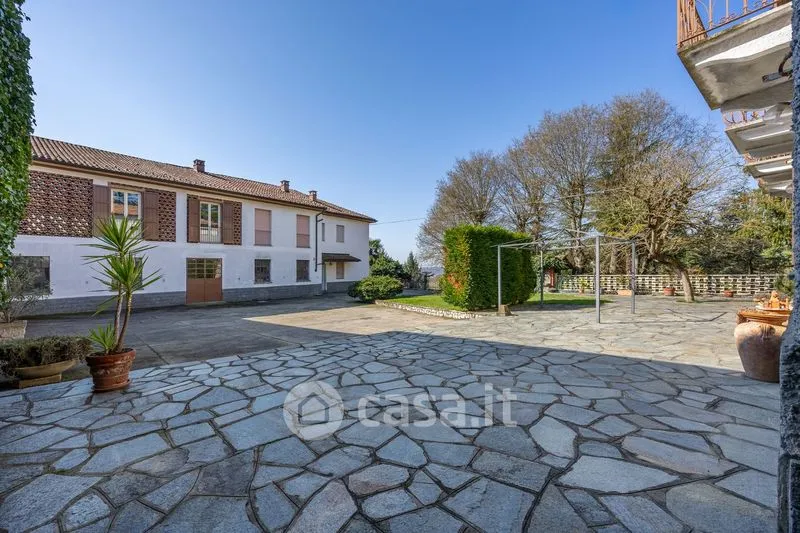 Jardin - Historic Estate with Panoramic Views in Portacomaro