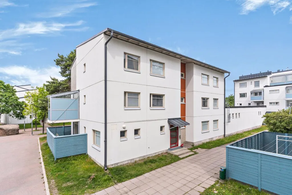 Välivaade - Spacious Flat with Balcony in Kurkimäki, Helsinki