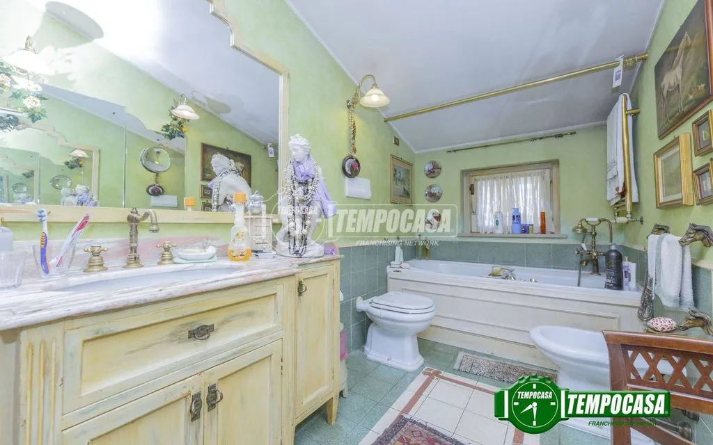 Salles de bain - Luxury Villa with Private Garden in Opera, Lombardy