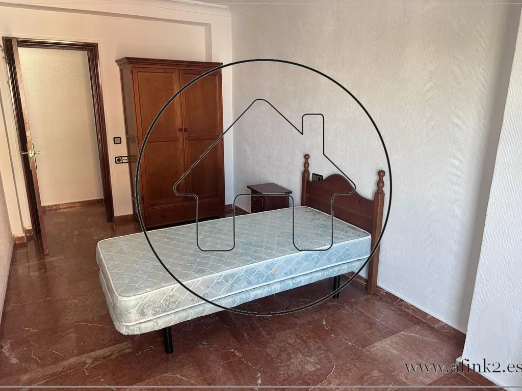 Chambres - Furnished Flat with Balcony in Seville