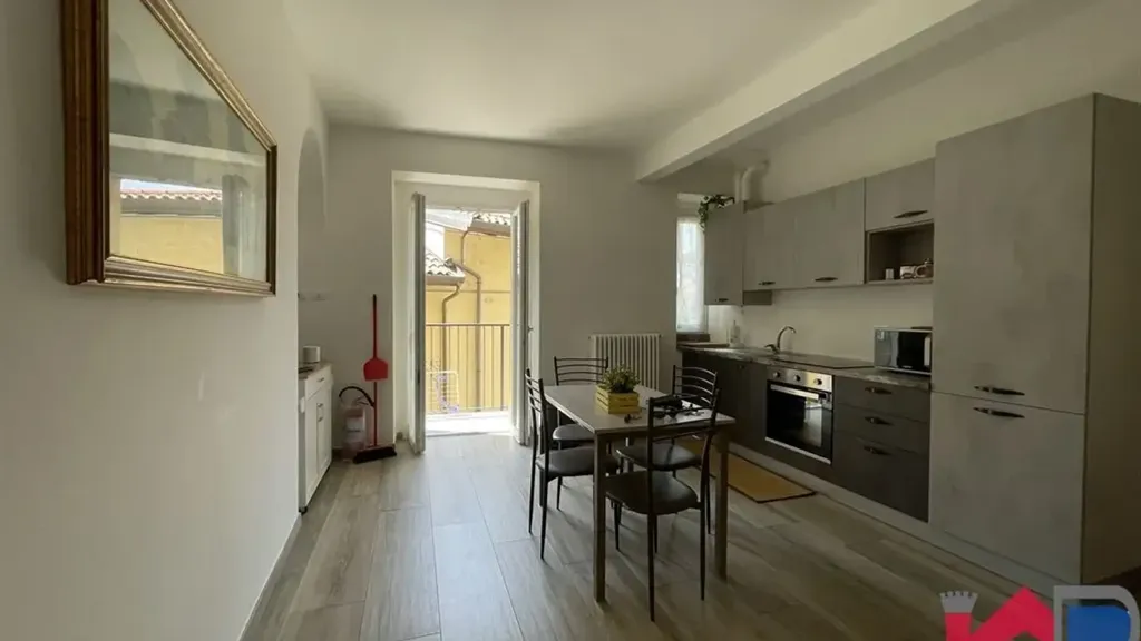 Cuisine - Modernised Apartment with Balcony in Vercurago