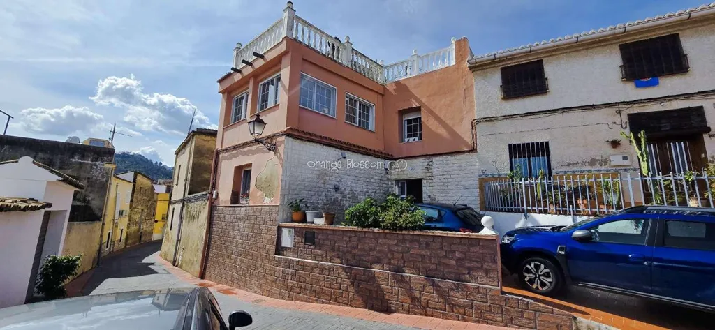 Esterno - Charming Townhouse with Sun Lounge in Ador