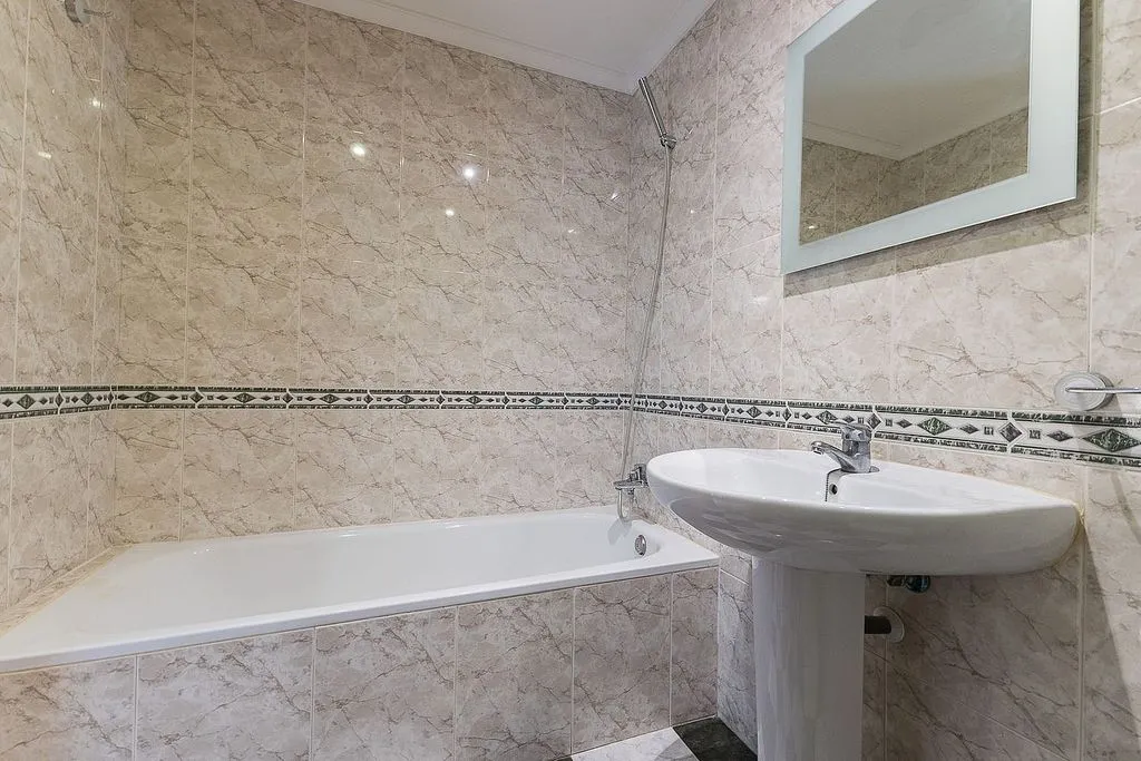 Salles de bain - Terraced Semi-Detached House in Picanya